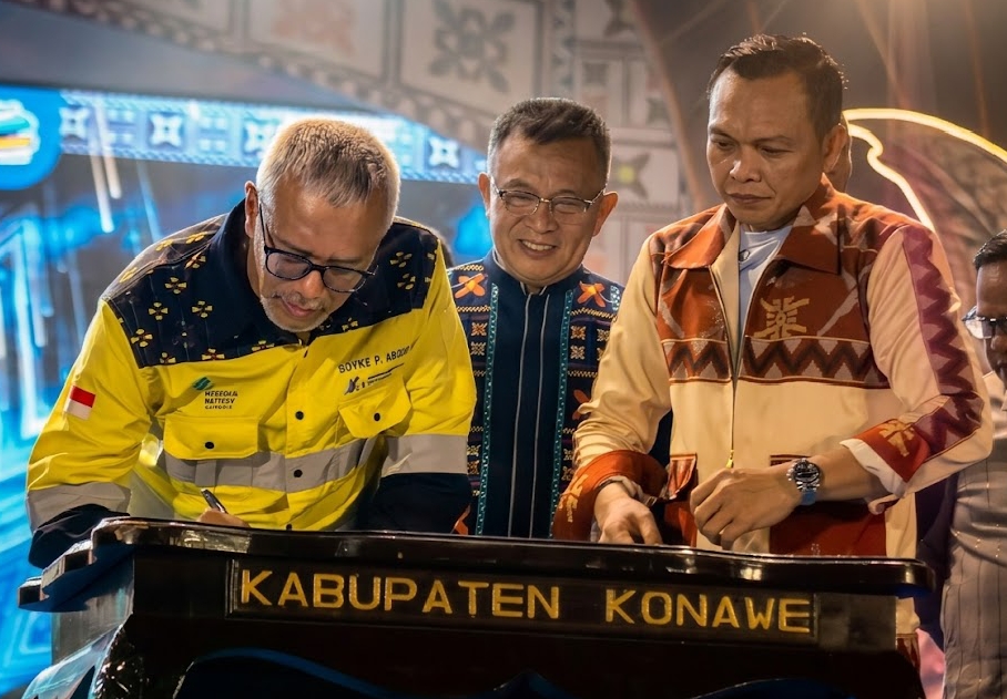 Pemkab Konawe Beri Penghargaan kepada PT SCM atas Kontribusi Investasi Bagi Pembangunan Daerah